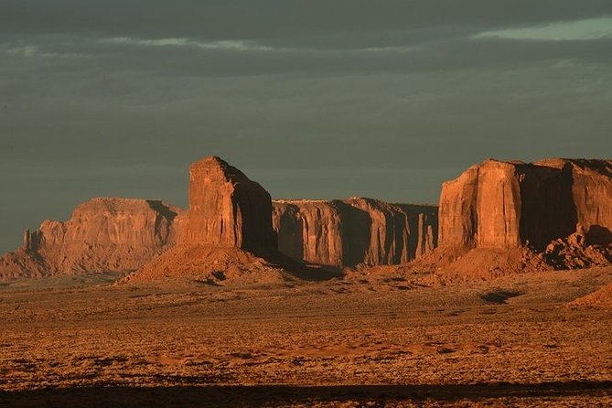 1.5 Hour Tour of Monument Valley's Loop Drive - John Ford’s Point: movie history with a wide view