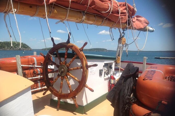 1.5 to 2-Hr Windjammer Sailing Trip in Maine w/ Licensed Captain - Frenchman Bay and the Porcupine Islands