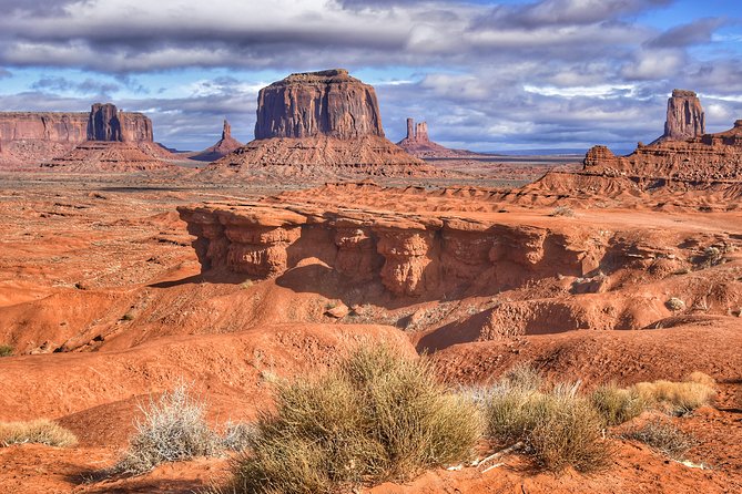 2.5 Hours of Monument Valley's Backcountry 4×4 Tour - Starting at John Ford’s Point