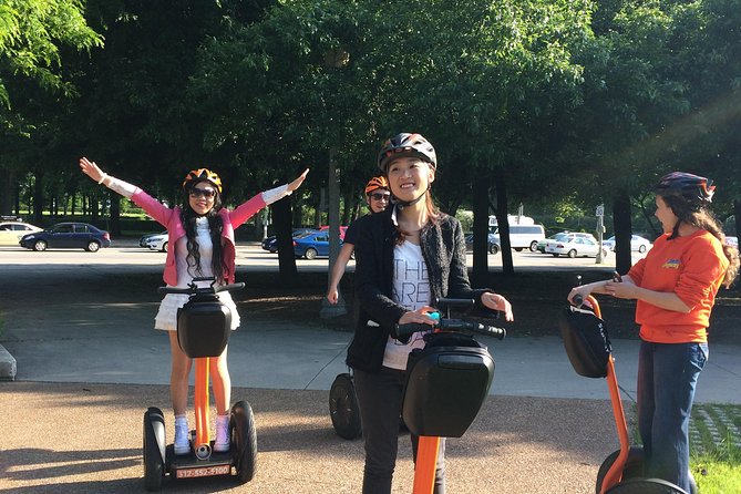 2-Hour Chicago Lakefront & Museum Campus Segway Tour - Buckingham Fountain in Grant Park