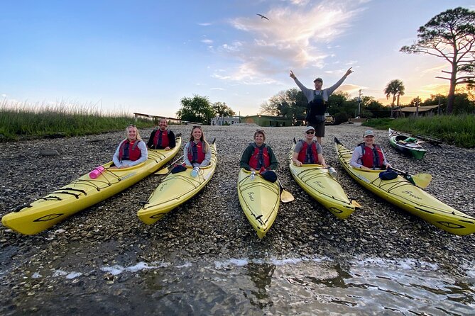 2-Hour Guided Kayak Eco Tour in Charleston - Launching from Bowens Island