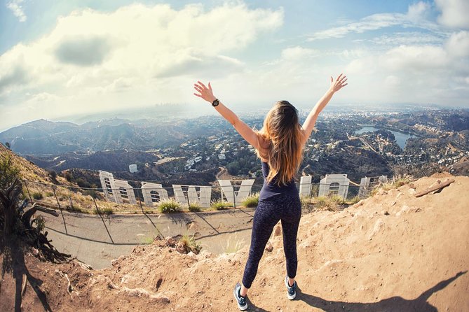 2-Hour Hollywood Bus Tour - Looking for the Hollywood sign