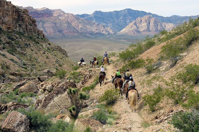 2-Hour Horseback Riding through Red Rock Canyon - What the scenery feels like from horseback