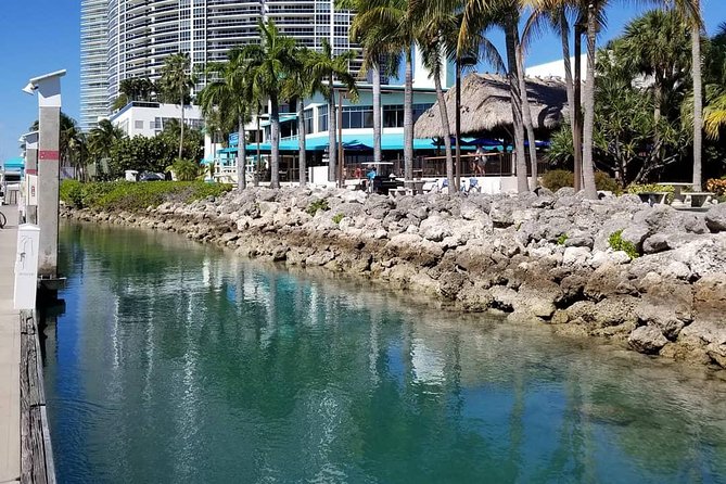 24 Ft Miami Bay: Private Boat, Gas Included , 6 people, Captained - Captain, bareboat rules, and safety