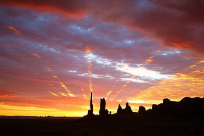 3.0 Hours of Monument Valley’s Sunrise or Sunset 4×4 Tour