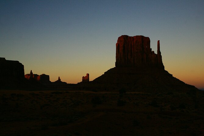 3.0 Hours of Monument Valley's Sunrise or Sunset 4×4 Tour - John Ford’s Point and the famous Mittens