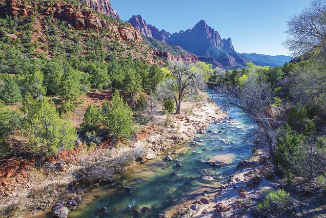 3-Day Tour: Zion, Bryce Canyon, Monument Valley and Grand Canyon - Life inside the minibus