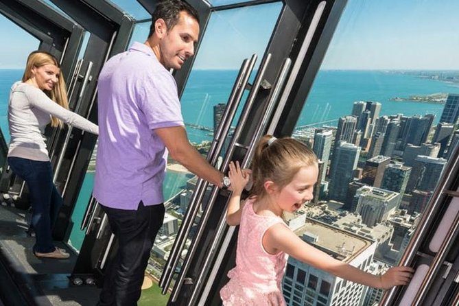 360 CHICAGO Observation Deck Admission - The new concourse and Cloud Walk