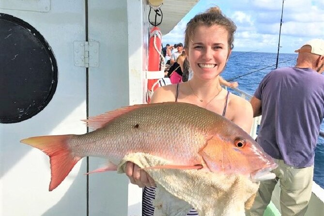 4-Hour Day or Night-Time Reef Bottom Fishing Charter in Fort Lauderdale - Fishing the reefs, wrecks, and changing depths