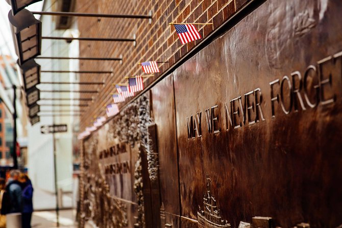 9/11 Memorial, Ground Zero Tour with Optional 9/11 Museum Ticket - Timing, clothing, and walking advice