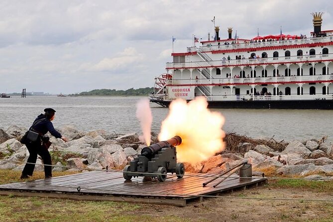 90-Minute Savannah Riverboat Sightseeing Cruise - Crowd levels, comfort, and the 90-minute timing
