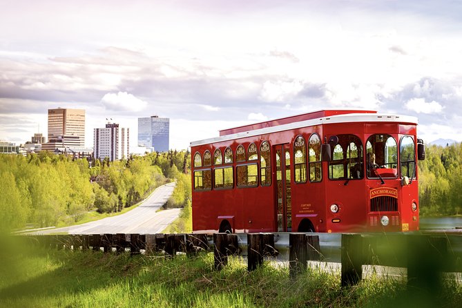Anchorage Trolley Tour - Earthquake Park and the story of 1964