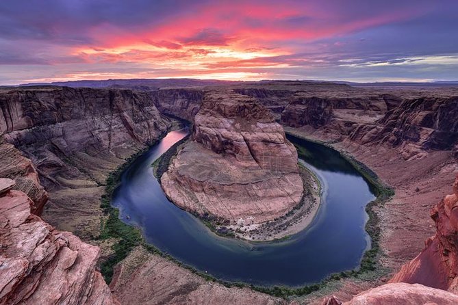 Antelope Canyon and Horseshoe Bend Day Trip from Las Vegas - Lake Powell viewpoint, a quick scenic pause