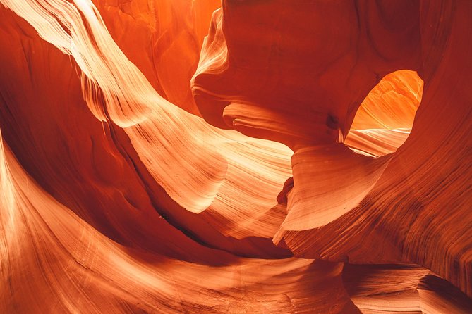 Antelope Canyon and Horseshoe Bend Small Group Tour from Vegas - Wahweap Overlook and the Lake Powell photo stop