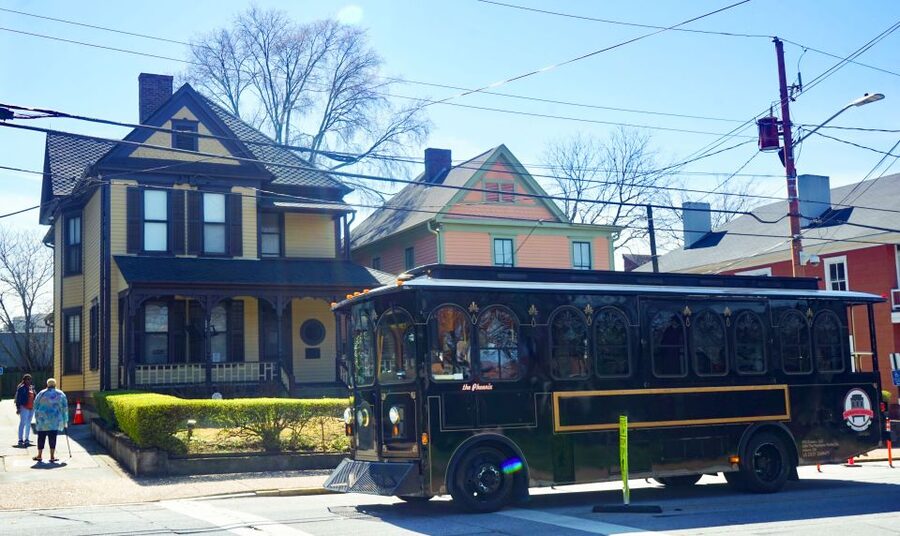Atlanta: 1.5-Hour Highlight Trolley Tour - Who should book this Atlanta trolley tour