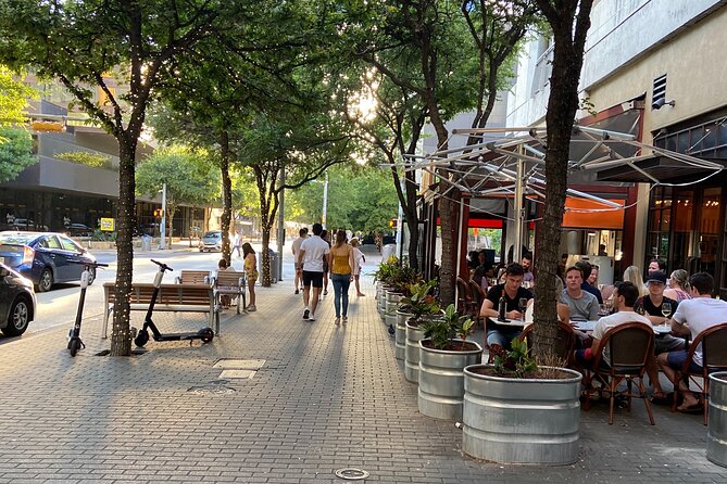 Austin Small Group Morning Walk - The Driskill Hotel: a quiet indoor highlight