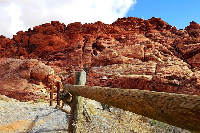 Award Winning Red Rock Canyon Tours - Blue Diamond adds a small-town pause
