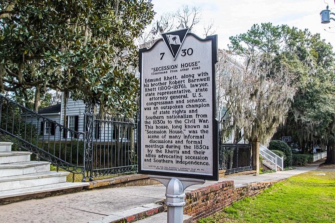 Beaufort City Minibus Tour - Bay Street and the heart of downtown Beaufort