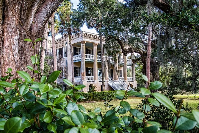 Beaufort City Minibus Tour - Beaufort’s people, Civil War stories, and Robert Smalls