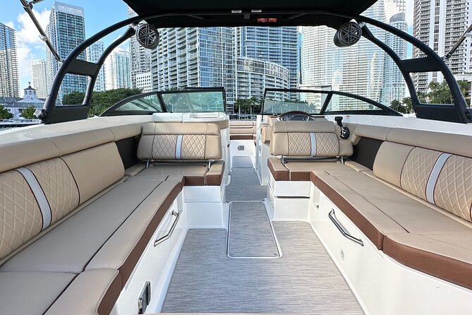 Best of Miami: Private Top-Rated Boat Charter & Guided Experience - Starting on the Miami River