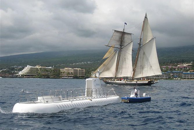 Big Island: Atlantis Submarine from Kona Beach - Entering the 48-passenger submarine