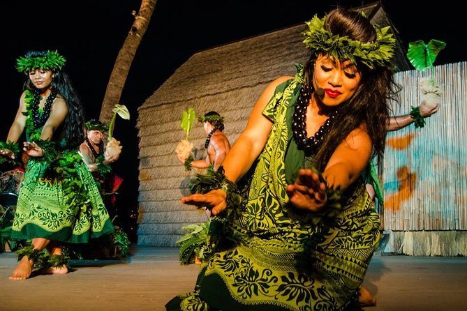Big Island: Island Breeze Luau - The setting does much of the work