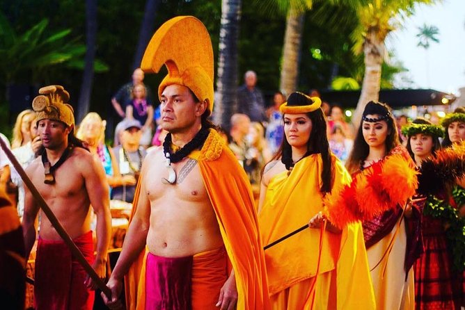 Big Island: Island Breeze Luau - A tour across Polynesia in one stage show
