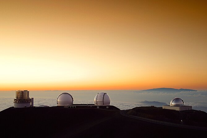 Big Island: Mauna Kea Summit and Stars Small-Group Adventure Tour - Reaching the summit for sunset