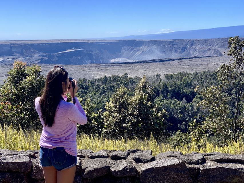 Big Island: Volcanoes, Waterfalls, & Coffee Farm Day-Trip - The day in five useful points