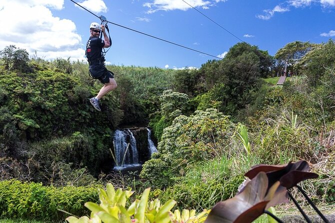 Big Island Zipline Tour Near Akaka Falls (250-ft Waterfall!) - Arriving in Honomu and getting ready