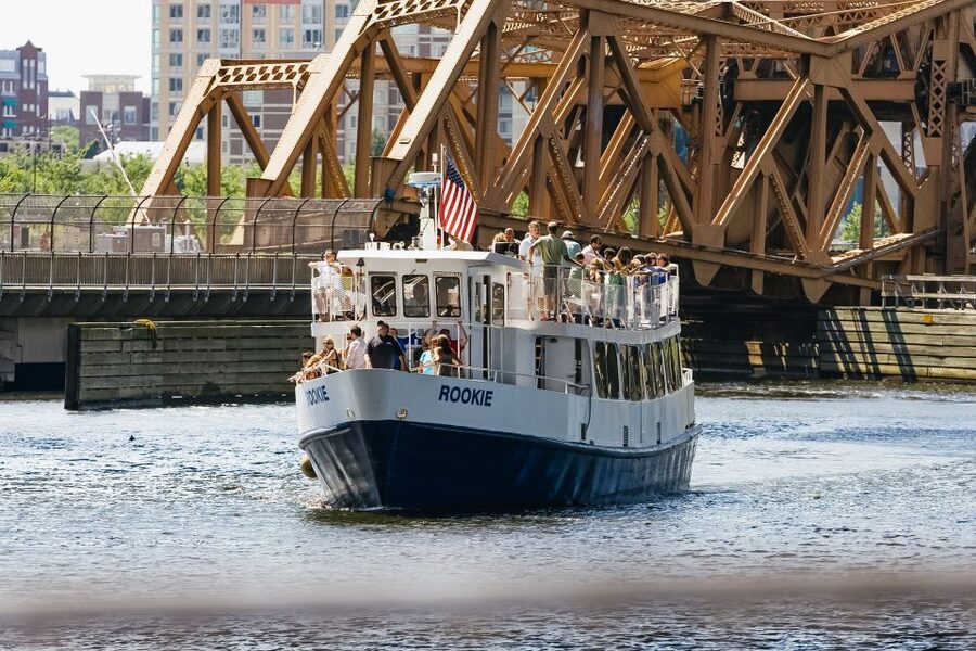 Boston: City Cruises Historical Sightseeing Cruise - Bunker Hill and the Harbor Islands from the water