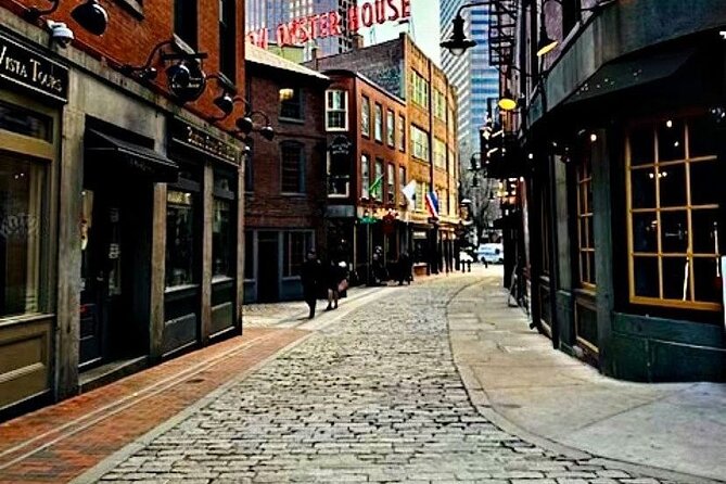 Boston Freedom Trail Walking Tour with Costumed Guide - Boston Latin School and the city’s literary past