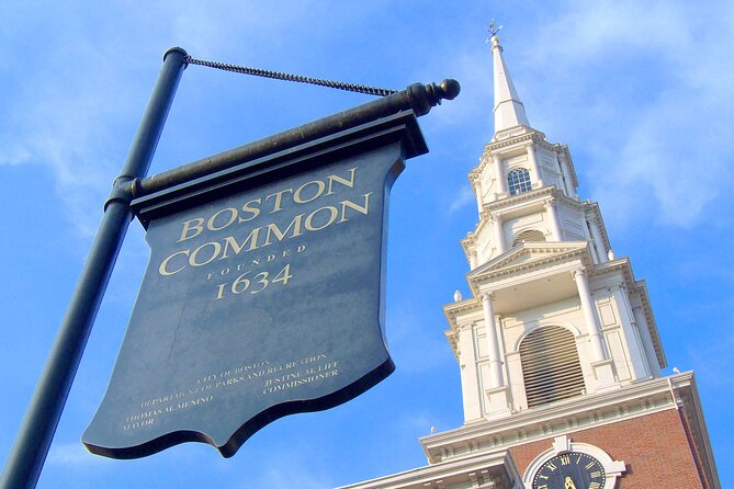 Boston's Freedom Trail: A Revolutionary Walking Tour - Old Corner Bookstore and Old South Meeting House