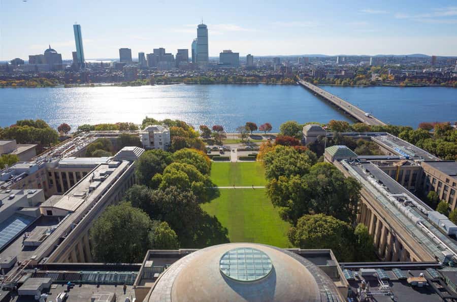 Cambridge, Massachusetts: MIT and Harvard Walking Tour - Taking the oldest subway toward Harvard