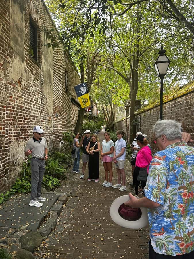 Charleston: History and Architecture Guided Walking Tour - Key details that shape the experience