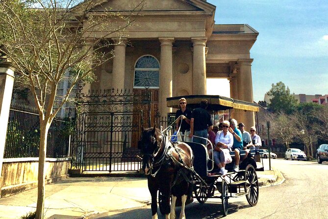 Charleston Horse & Carriage Historic Sightseeing Tour - What the guide and horse add to the hour