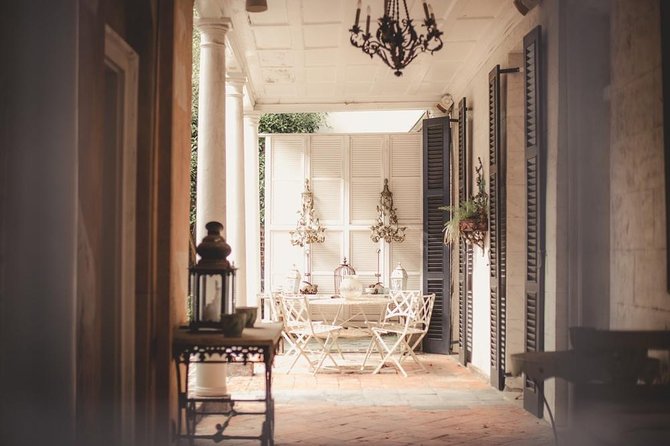 Charleston’s Best Highlights: History, Culture & Architecture - Rainbow Row brings color to the route