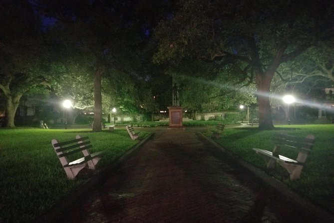 Charleston's Pleasing Terrors Night-Time Walking Ghost Tour - The right level of scary