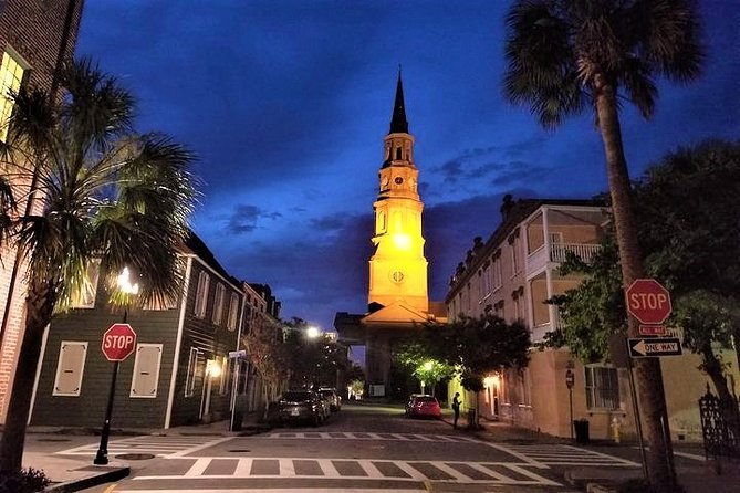 Charleston's Pleasing Terrors Night-Time Walking Ghost Tour - Why Mike Brown’s storytelling gets the attention