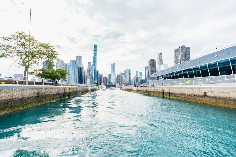 Chicago: 1.5-Hour Lake and River Architecture Cruise - Passing through the Chicago Lock