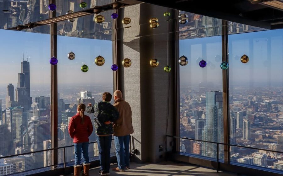 Chicago: 360 Chicago Observation Deck Sip and View Ticket - What you see from 1,000 feet
