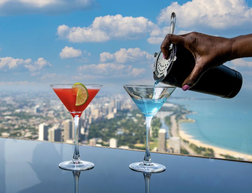 Chicago: 360 Chicago Observation Deck Sip and View Ticket - CloudWalk, Chicago’s photo stop
