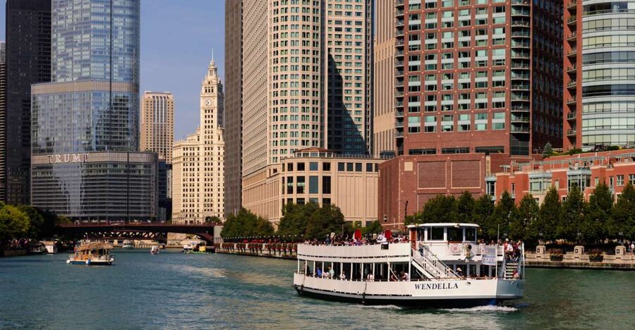 Chicago: 45-Minute Family-Friendly Architecture River Cruise - Why the Chicago River is the right place to see the city