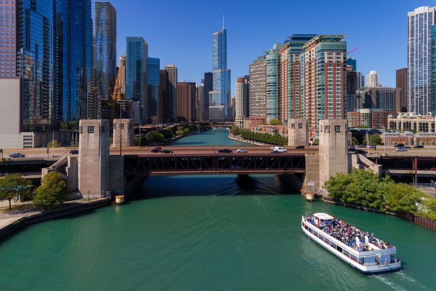 Chicago: 45-Minute Family-Friendly Architecture River Cruise - The South Branch and Willis Tower views