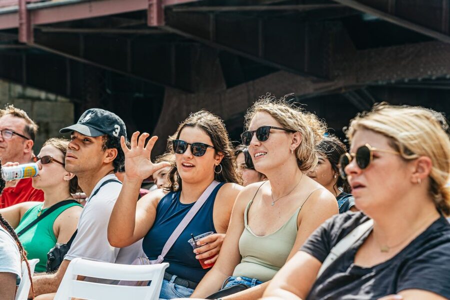 Chicago: 45-Minute Family-Friendly Architecture River Cruise - Checking in near the Wrigley Building