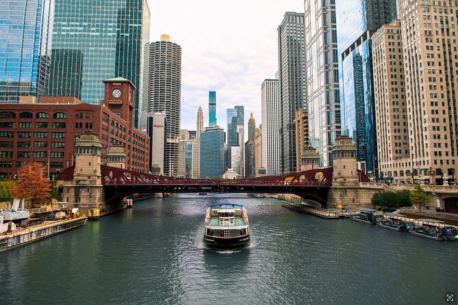 Chicago Architectural River Cruise - Starting at River East Plaza