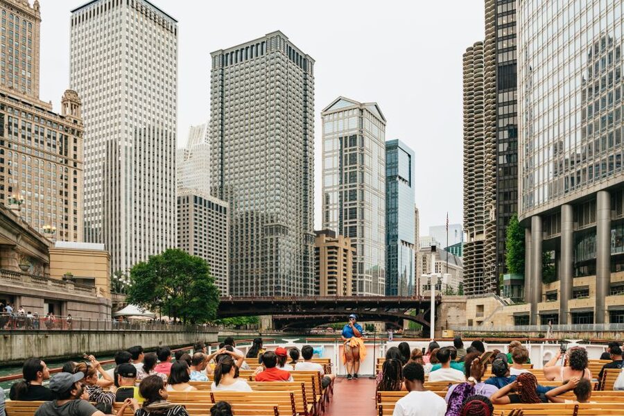 Chicago: Architecture River Cruise Skip-the-Ticket Line - All three branches, not just the postcard view