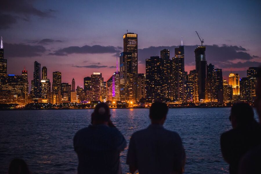 Chicago by Night River and Lake Cruise - Who should book this cruise?