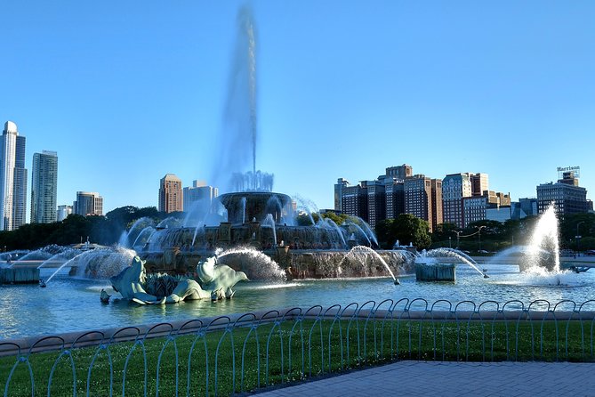 Chicago City Tour with Architecture River Cruise Option - Guides, commentary, and the human side of the tour