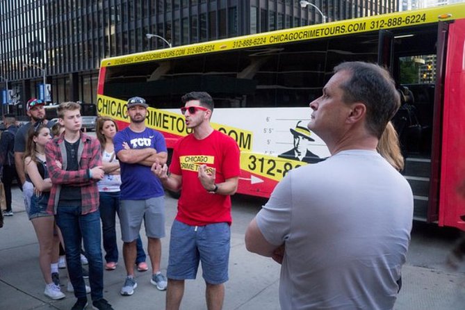 Chicago Crime and Mob Bus Tour - The Chicago River and the Jewelers Building
